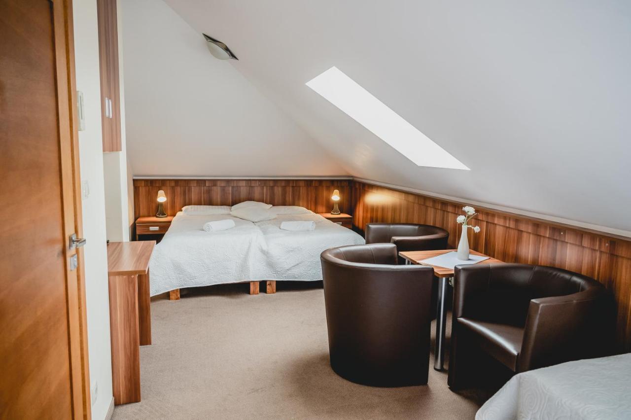 Hotel Nad Morzem- Art-Pension Swierzno Luaran gambar