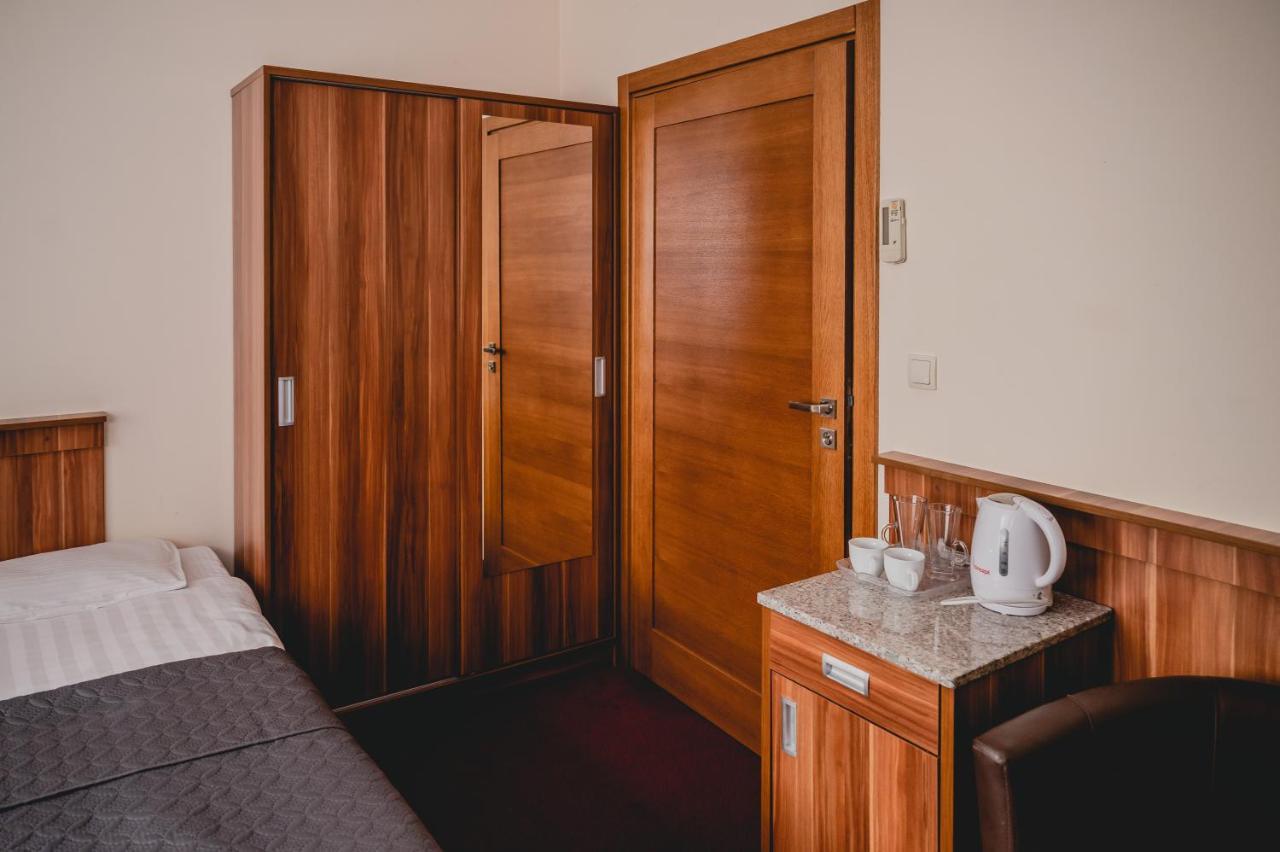 Hotel Nad Morzem- Art-Pension Swierzno Luaran gambar