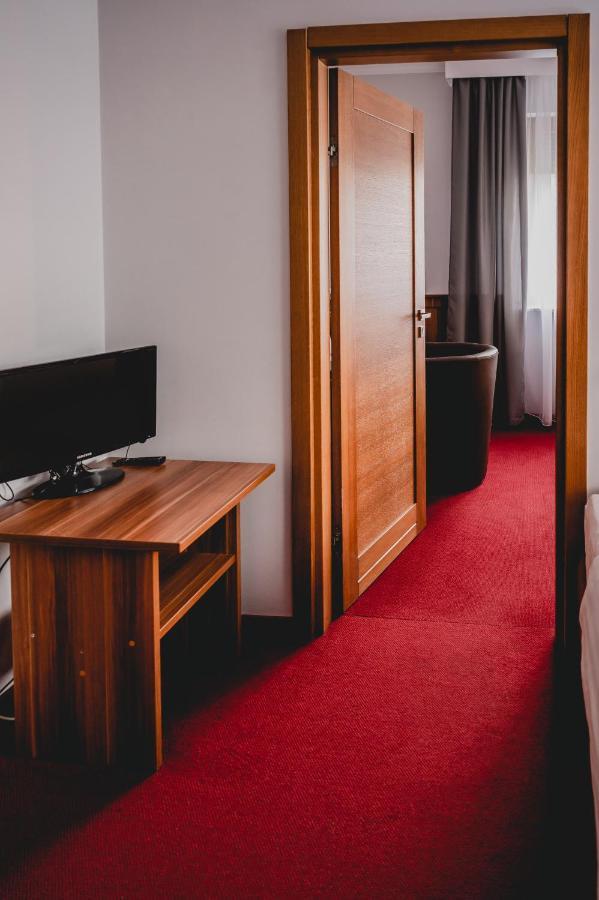 Hotel Nad Morzem- Art-Pension Swierzno Luaran gambar