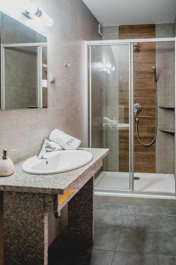 Hotel Nad Morzem- Art-Pension Swierzno Luaran gambar