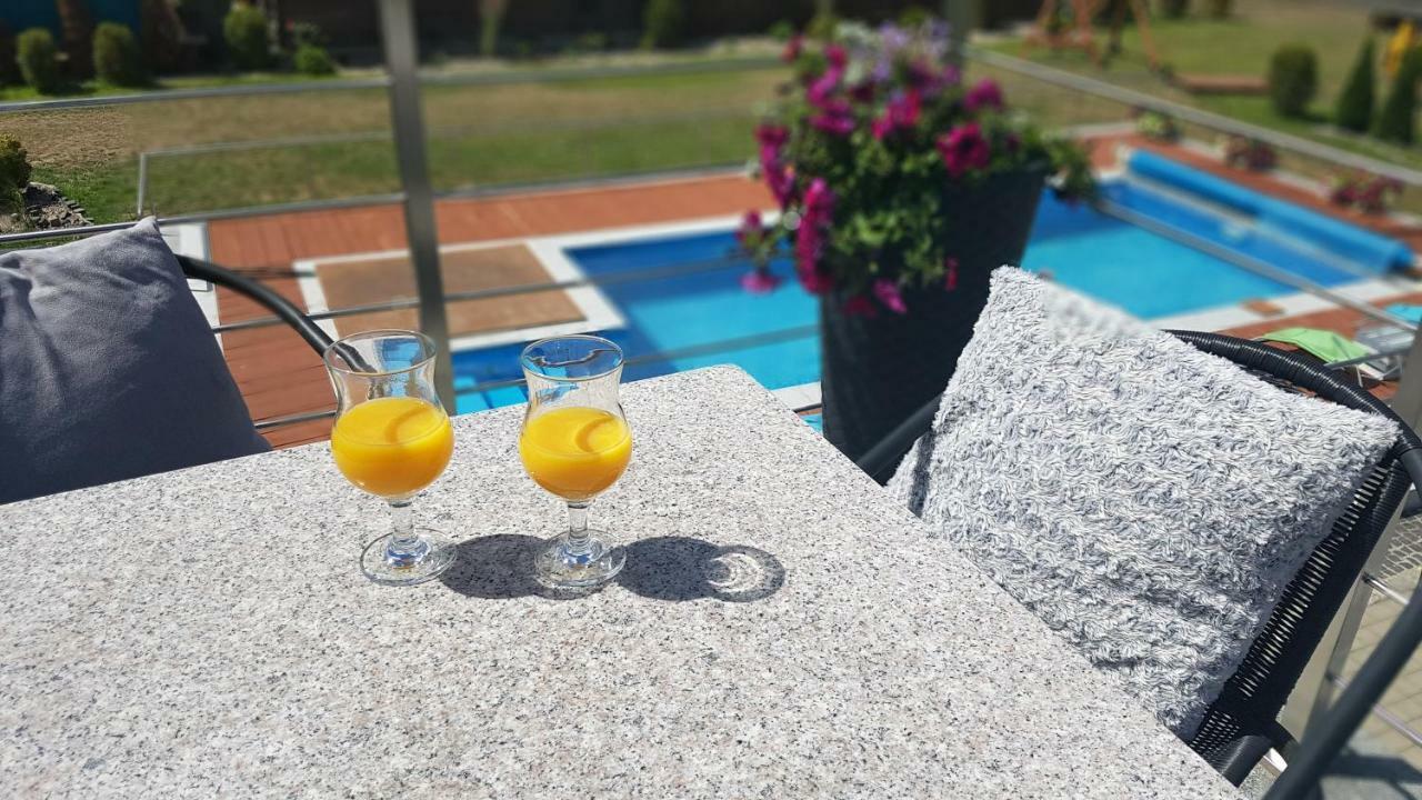 Hotel Nad Morzem- Art-Pension Swierzno Luaran gambar